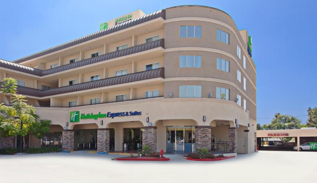 Holiday Inn Express & Suites Pasadena - Los Angeles by IHG