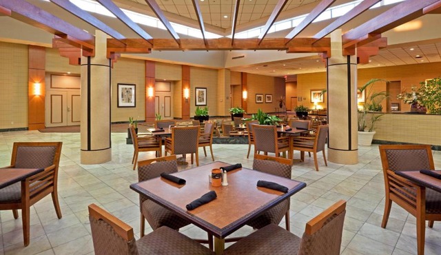 Holiday Inn Philadelphia South-Swedesboro by IHG