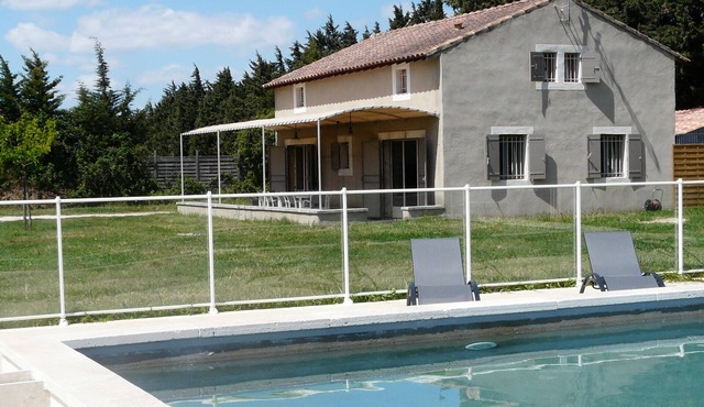 Holiday rental house with pool FONTVIEILLE LS1-256