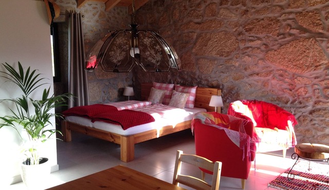 Holiday Studio in an old stone house with beautiful view on the Serra Estrela