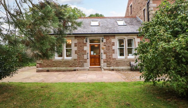 Holly Lodge