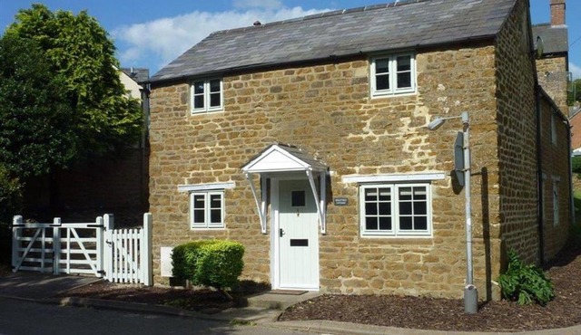 Hollytree Cottage