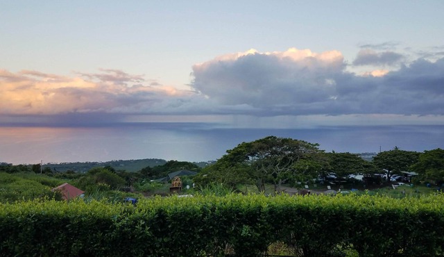 "Holualoa Sea and Sky" with Panoramic Ocean View