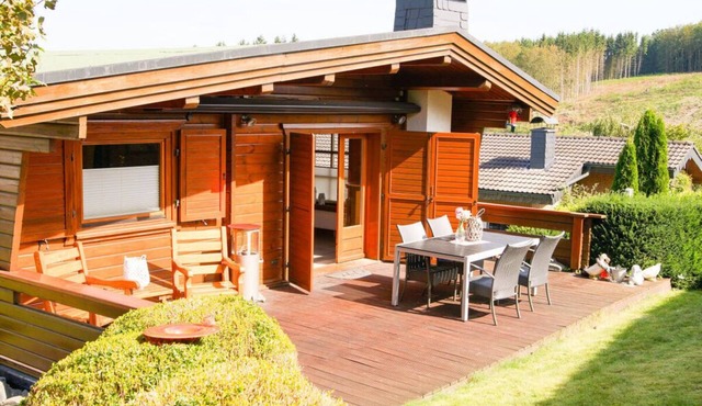 Holzhaus Hubertus am Hennesee