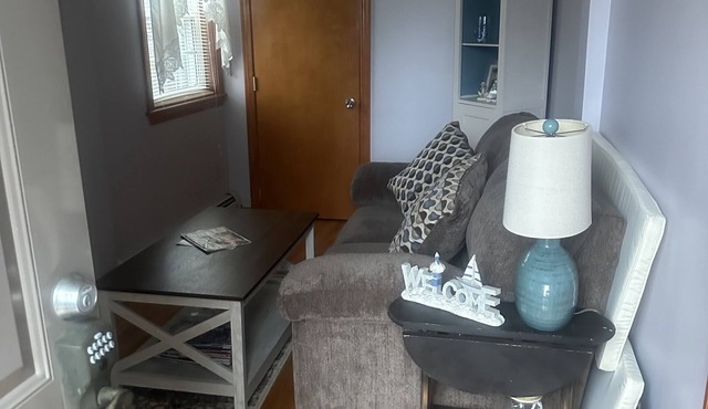 Home away from home just minutes from the beach!