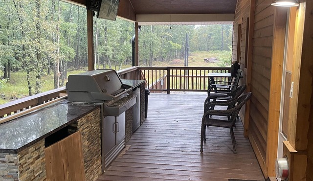 Home in Catskill - Cozy w/BBQ, Hot Tub; Fire Pit