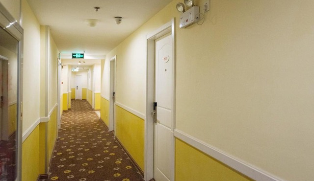 Home Inn Qingdao Laixi Yantai Road Yuehu Park