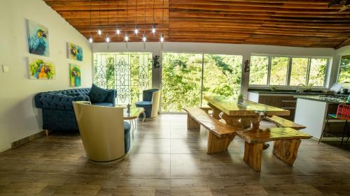 HOME SUITE