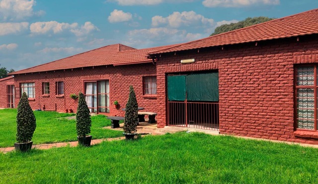Home Way Studio Sleeps 2 with Garden