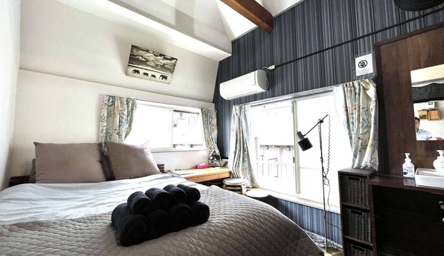 Home WIFI & Compact & Tranquil Apt with LOFT!