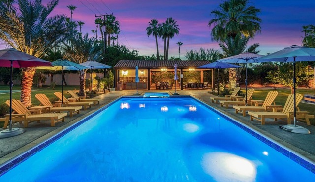 Home with Pool Table, and Saltwater Pool! Walk to Downtown!