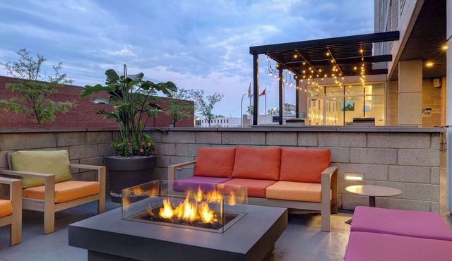 Home2 Suites by Hilton Montreal Dorval