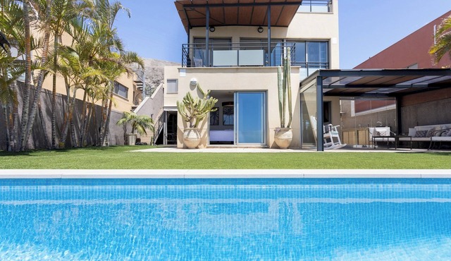 Home2Book Ocean View Villa, Private Pool & Garden