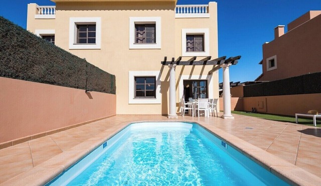 Home2Book Private Pool & Terrace, Aloha Sun Villa
