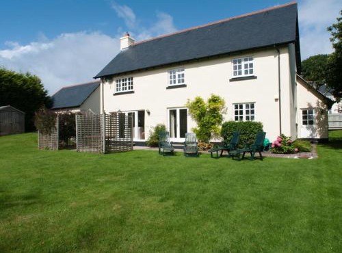 Homefield House