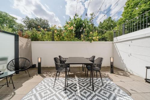 Homely Berlin - Huge Terrace, Modern, Quiet, Near Kudamm