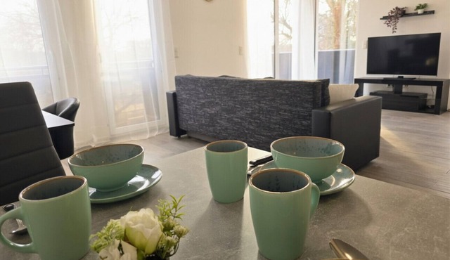 Homely second Floor Apt. - Balkon und Parken - APOLONIAliving