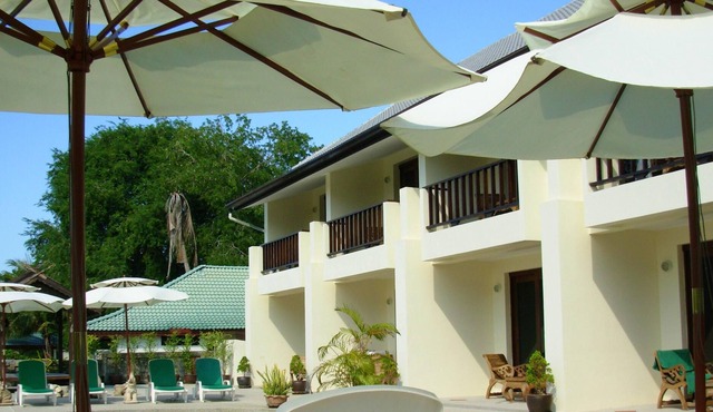 Homerez - 100 m away from the beach! Appartement for 4 ppl. with shared pool