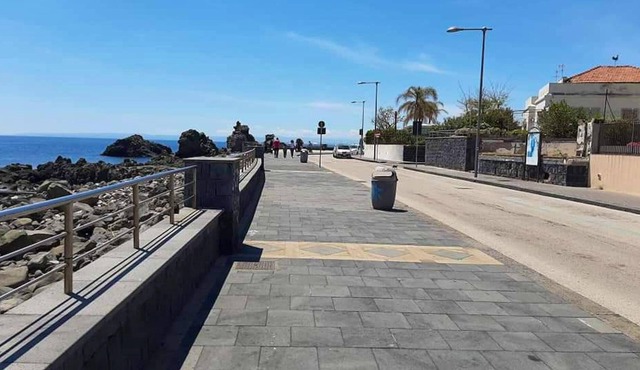 Homerez - 10m from the beach! Apartment for 3 people in Aci Trezza