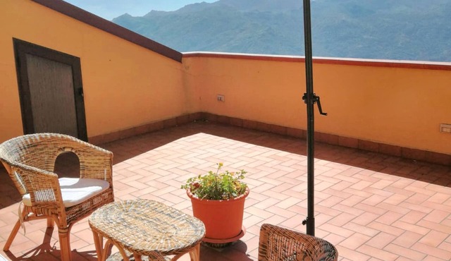 Homerez - Apt in Casalvecchio Siculo, Mountain View