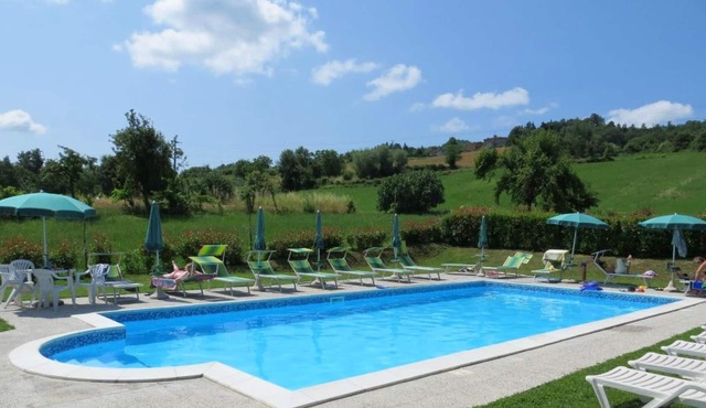 Homerez - Beautiful house for 4 ppl. with shared pool at Caprese Michelangelo