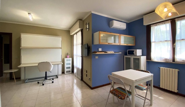 Homerez - Beautiful appartement for 2 ppl. with balcony at Vercelli