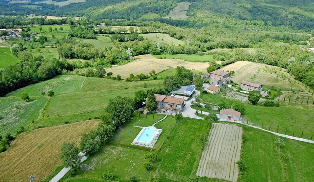 Homerez - Big house for 18 ppl. with swimming-pool at Caprese Michelangelo