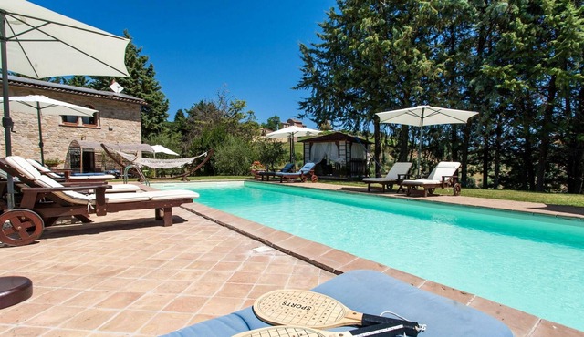 Homerez - Big villa for 26 ppl. with swimming-pool at Loc. Ramazzano, Perugia