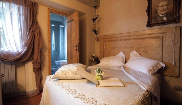 Homerez - Charming house in Massa e Cozzile with jacuzzi