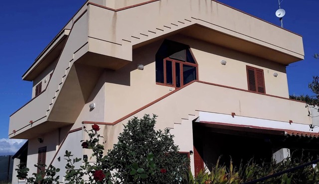 Homerez - Charming apartment Menfi 100 m² sea view