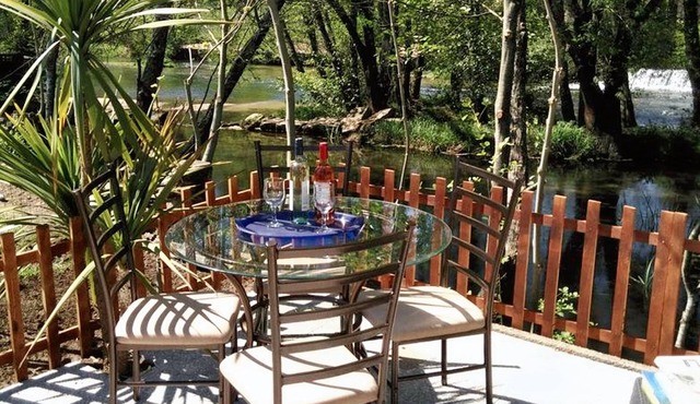 Homerez - Charming house with lake and mountain views in Rendufe
