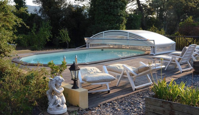 Homerez - Charming villa in La Mole with private pool