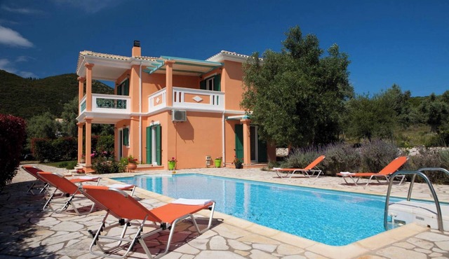Homerez - Charming Villa in Lefkada with Pool