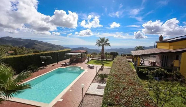 Homerez - Charming Villa in Graniti with Private Pool