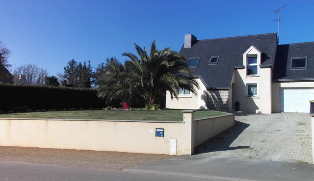 Homerez - Comfortable house in Trégomeur with garden and parking