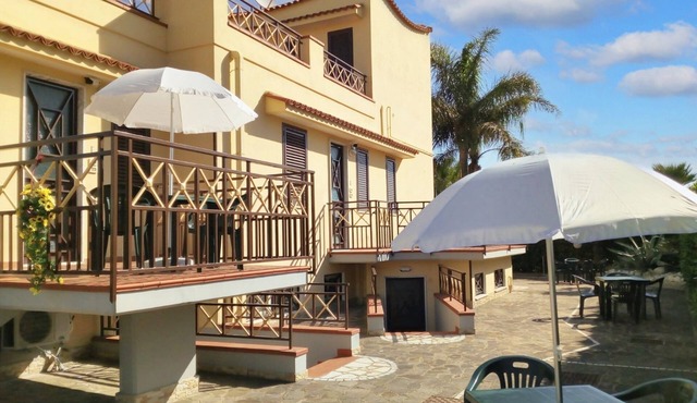 Homerez - Flat with garden in Capaccio-Paestum