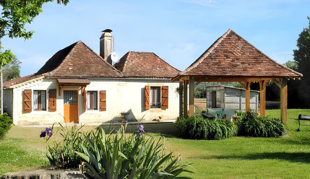 Homerez - Peaceful country house with garden