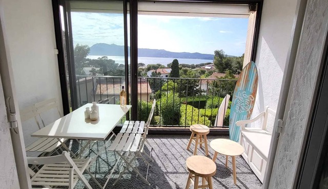 Homerez - Apartment in Saint-Mandrier