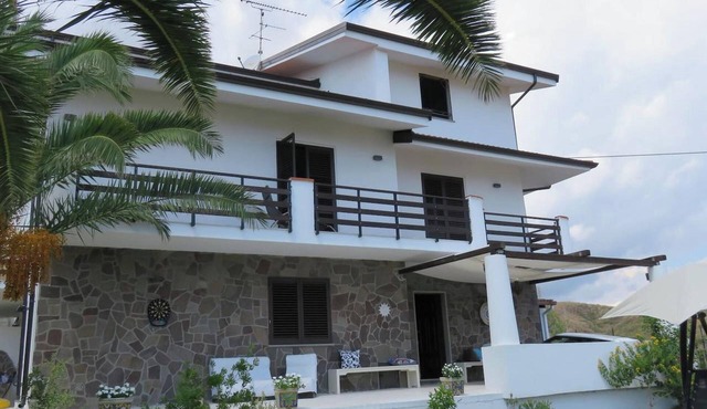 Homerez - House Brancaleone Marina