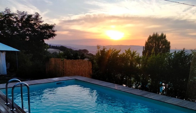 Homerez - House for 3 ppl. with shared pool, sea view and garden at Montelabbate
