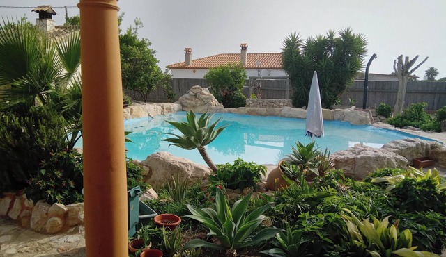 Homerez - House in Oliva with pool