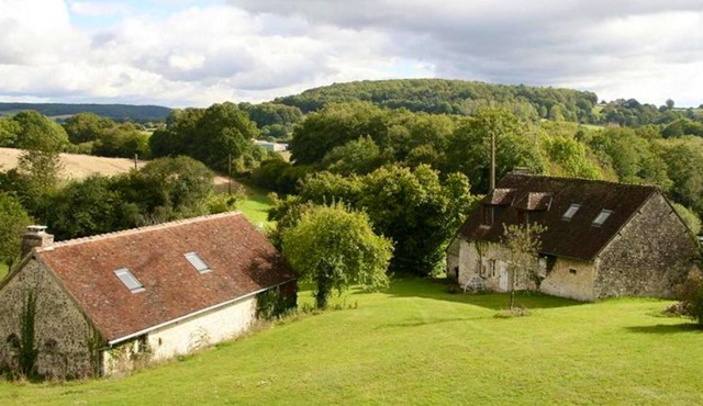 Homerez - Nice property for 6 ppl. with terrace at Colonard-Corubert