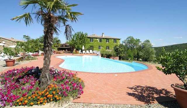 Homerez - Nice house for 2 ppl. with shared pool and terrace at Murlo
