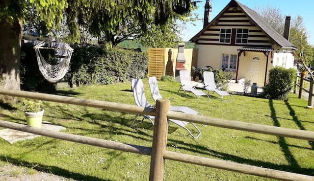 Homerez - Nice house for 6 ppl. with garden and terrace at Edruchon