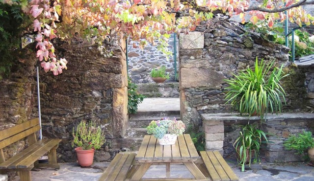 Homerez - Nice house for 3 ppl. with terrace at Amarante