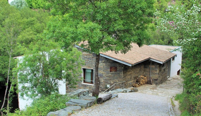 Homerez - Property in Bragança, lake & mountain view