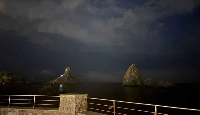Homerez - Sea view apartment in Aci Trezza