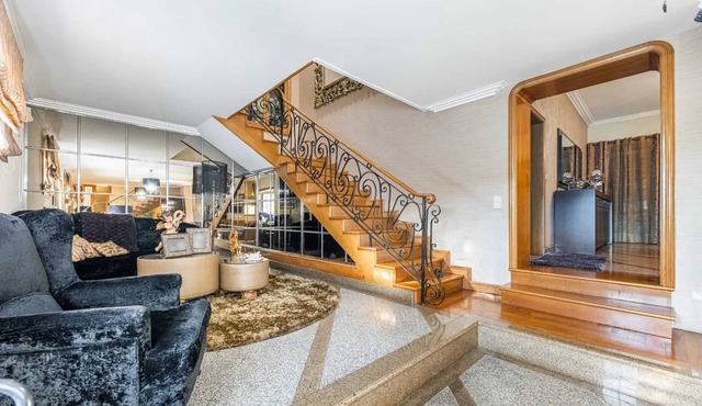 Homerez - Spacious House with Pool in Vandoma