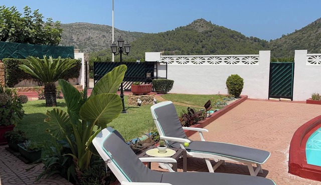 Homerez - Spacious villa with pool in Valencia 300m² ideal for 6 guests