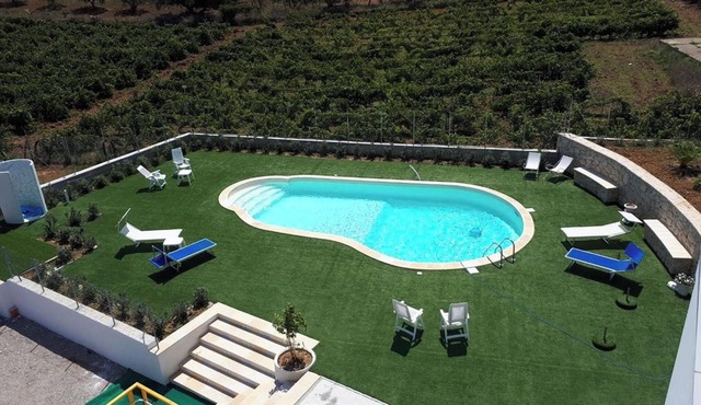 Homerez - Spacious villa with sea and mountain views in Alcamo